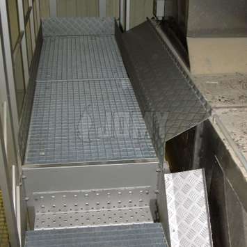 Industrielle Aluminiumplattenabdeckungen mit rutschfester Gewindeplatte.